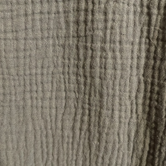 🌹NEW IN SAGE RAYON BUTTON DOWN BLOUSE - Picture 6 of 8